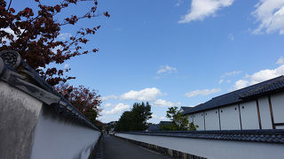 状態がよく保存されている城下町