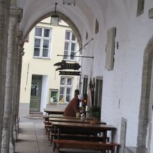 外でも食べられますよ。