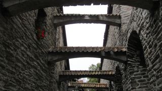 中世を感じられる小径