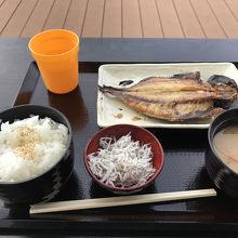 あじ干物定食（600円）