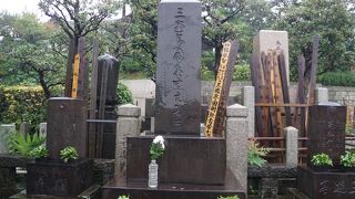 お茶に華道ほか多芸の人だったようで