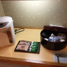 部屋出しのお茶セット