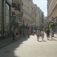 建物も歴史を感じます。