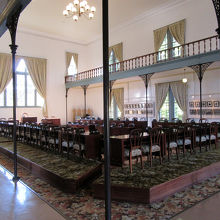 府県会以来の議場、自由民権運動の雰囲気が感じられました