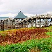 吉永小百合のCMで話題となった木製の三連太鼓橋