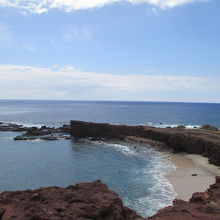 岩と海がきれい