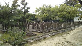 日本初の陸軍墓地「真田山陸軍墓地」