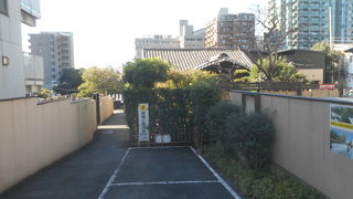 家のようなお寺