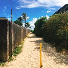 この小道を通りました♪