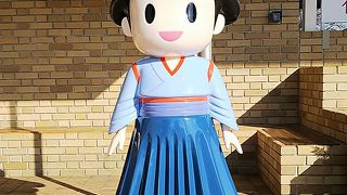 駅前にも「お富ちゃん」。