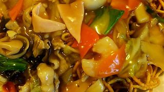 商店街の中華料理店