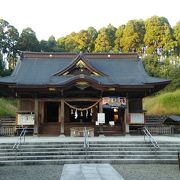 平坦な神社