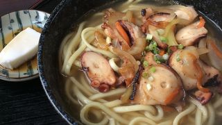 タコののった宮古そばを食べました