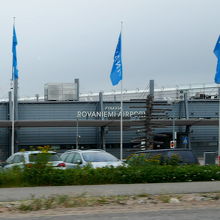 レンタカー返却はこの先左側