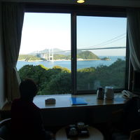 部屋から見える来島大橋