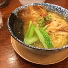 空海塩ラーメン。ちっちゃぁ。。。