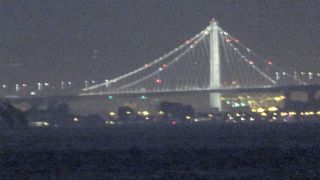 昼間の姿もきれいですが、夜景もまたすてきです。