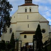 シギショアラ歴史地区の南端にある山上教会。屋根付き階段で行ってみましょう。