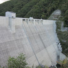 2012年（平成24年）竣工の新しいダム