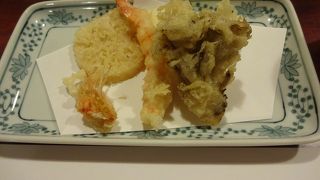 知られた天ぷら店の本店。