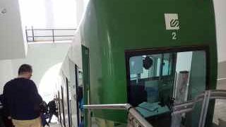 展望台や洞窟へ