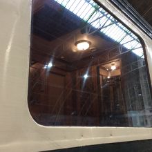 小さいながらも個室にトイレとシャワー完備