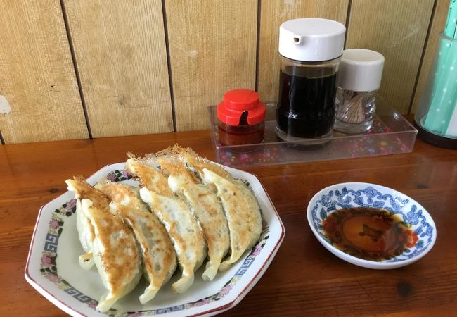 餃子のみの販売の様です。