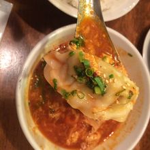 水餃子おっきいよ。