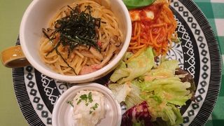 店内はファミリー向けのパステル