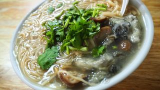 牡蠣と豚モツがゴロゴロ入った麺線