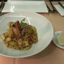 タイらしい料理？トムヤムクンパスタ