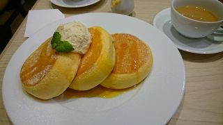 ふわふわのスフレパンケーキ