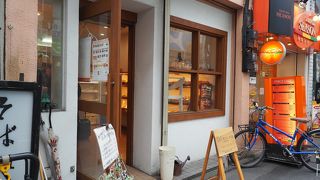 かわいいパン屋さん