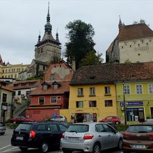 12月1日通りから見上げるシギショアラ歴史地区がいい感じ。