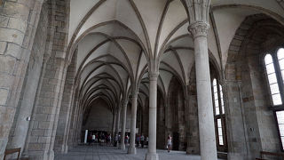 それほど華やかさはありませんが