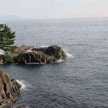 柱状節理が見られます