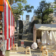 その正面辺りは…