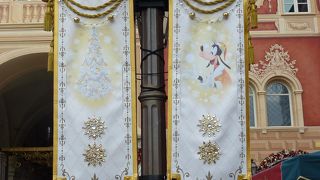 ハーバーもクリスマスデコレーションで一色！