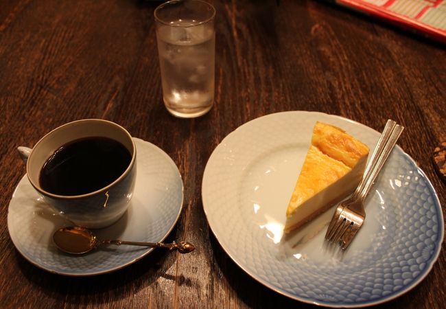 ビルの中にある趣のあるカフェ