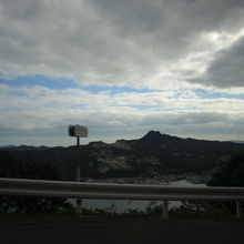 行きに途中目の錯覚を生かしたミステリーロードなる場所あり