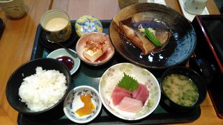 入りやすい定食屋さん