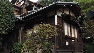 雰囲気ある和風建築