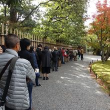 10時15分でこの行列