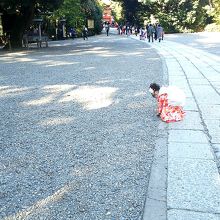 参道がとても長く綺麗です