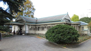 クラブハウスの役目をしていました