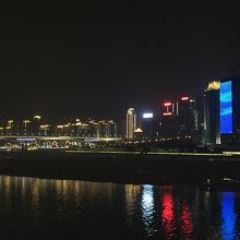 下におりて対岸の写真