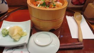 11時過ぎだと多少空いていました