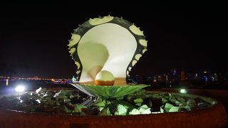 ぱっと目を引くけれど