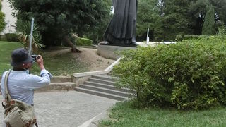 司教の像