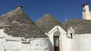 約1600軒のトゥルッリ